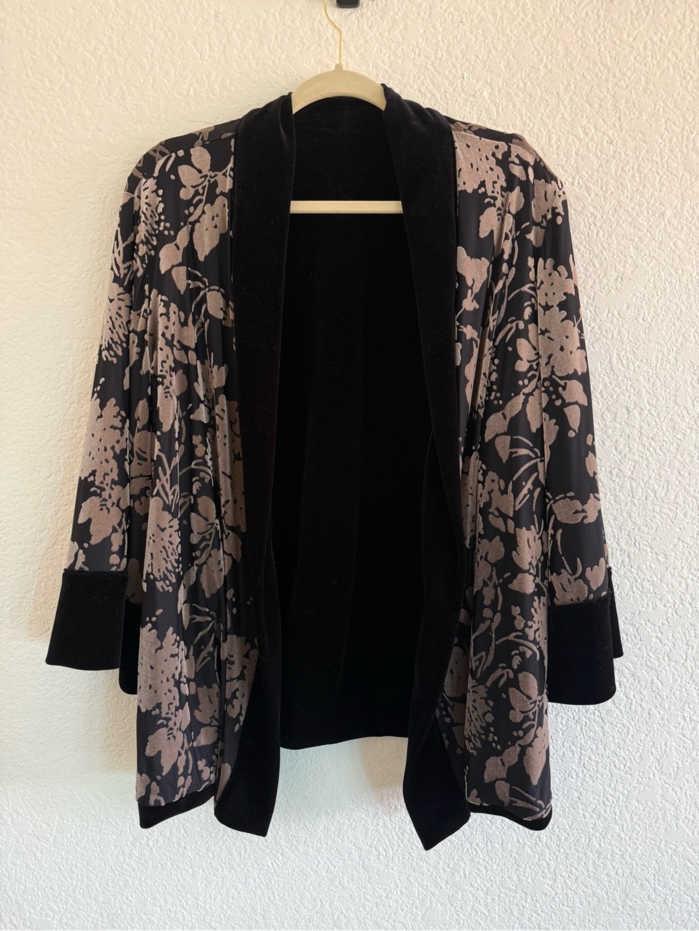 Chicos Travelers Reversible Floral Velvet Jacket
